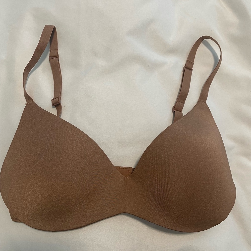 Skims Wireless Form Push-up Plunge Bra